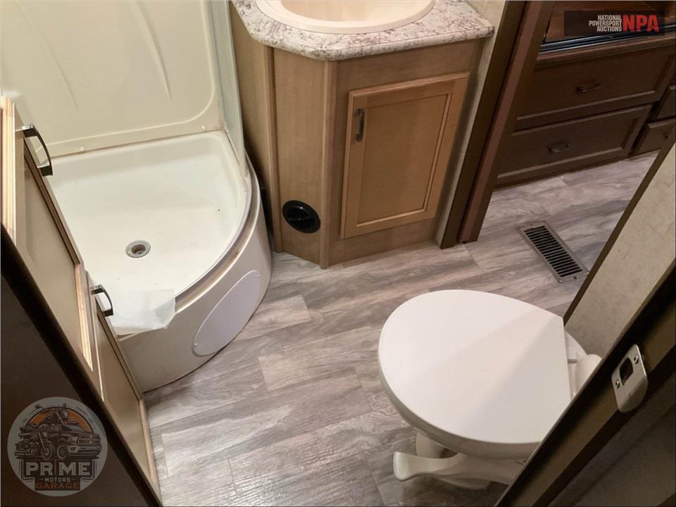 2017 Highland Ridge Rv M-295FBH - LIGHT FIFTH WHEEL SERIES — фото 16
