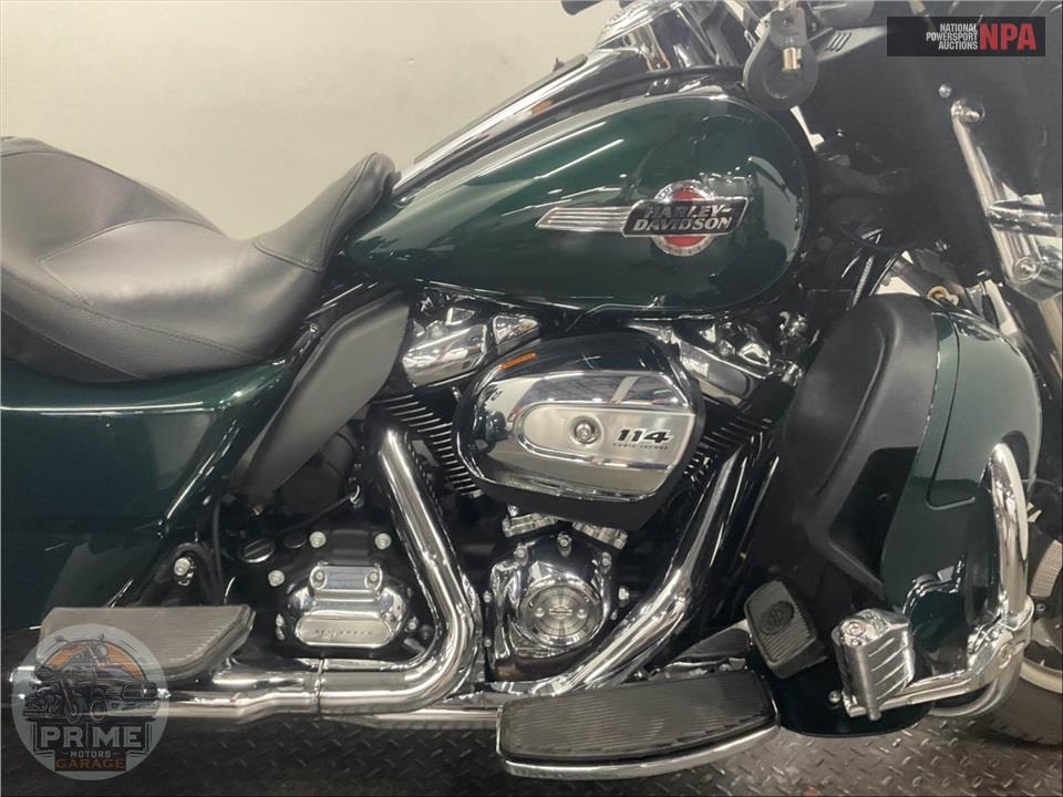 2024 Harley-Davidson FLHTCUTG TRI GLIDE ULTRA CLASSIC — фото 6