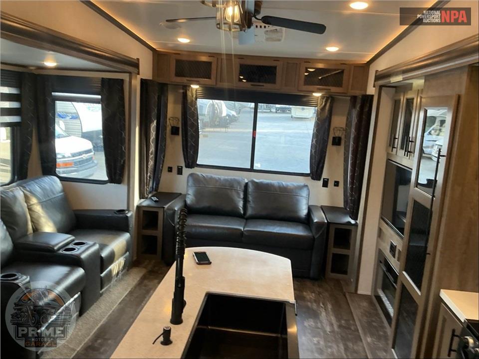 2022 Sabre By Forest River M-36BHQ - FIFTH WHEEL SERIES — фото 7