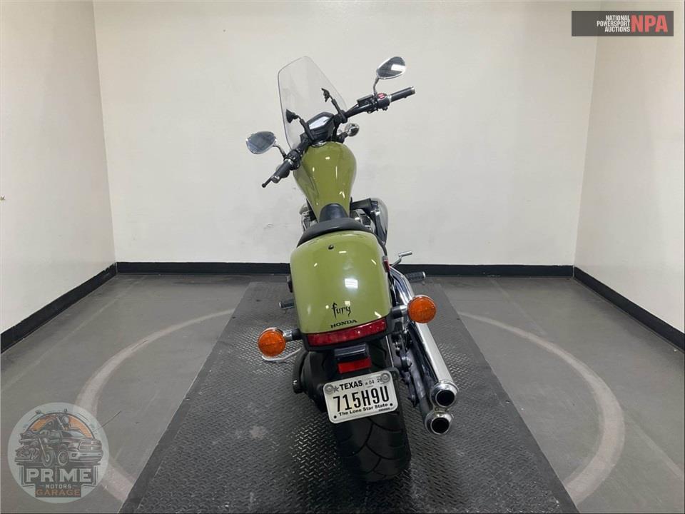 2025 Honda VT1300CXA FURY — фото 4