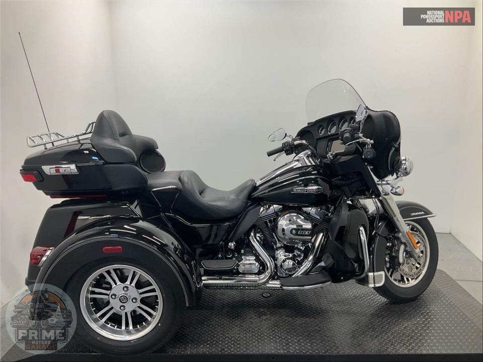 2014 Harley-Davidson FLHTCUTG TRIGLIDE ULTRA CLASSIC — фото 1