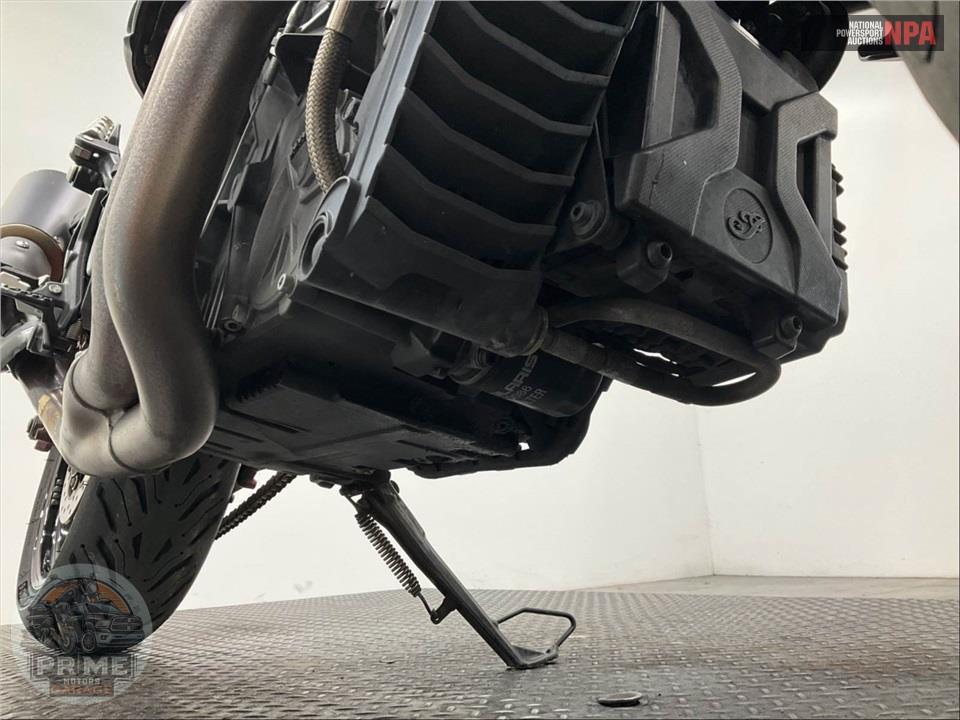 2022 Indian Motorcycle FTR R CARBON — фото 12
