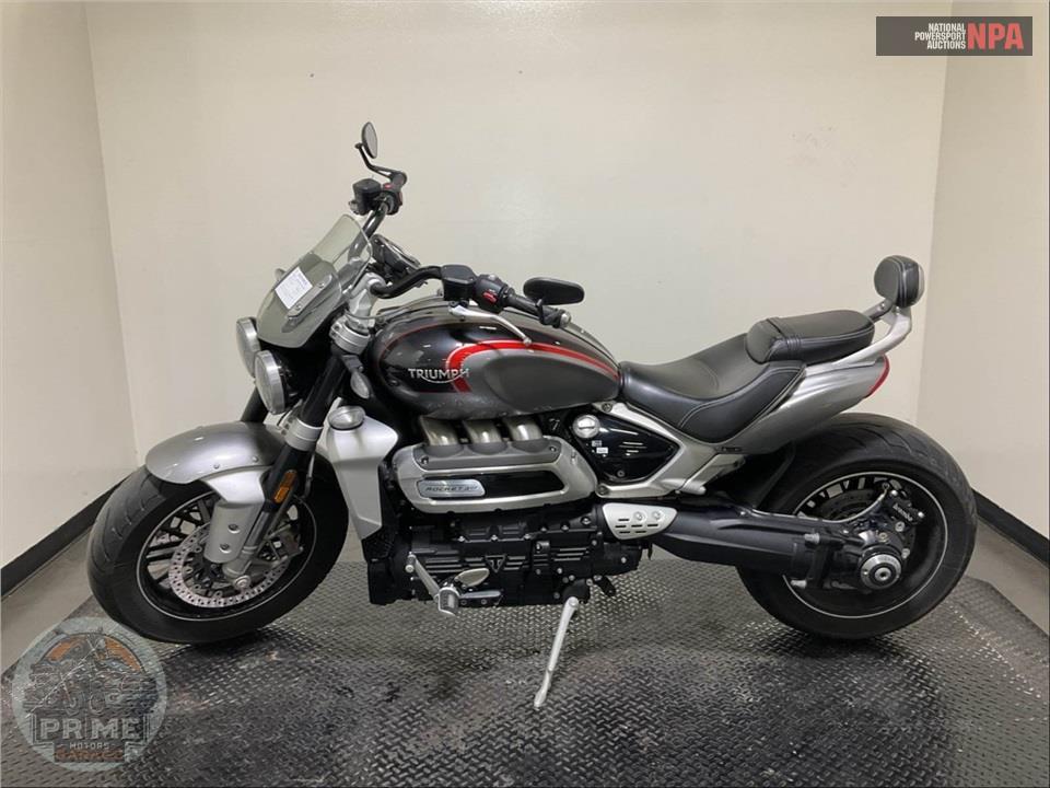 2022 Triumph ROCKET 3 GT (TWO-TONE) — фото 3