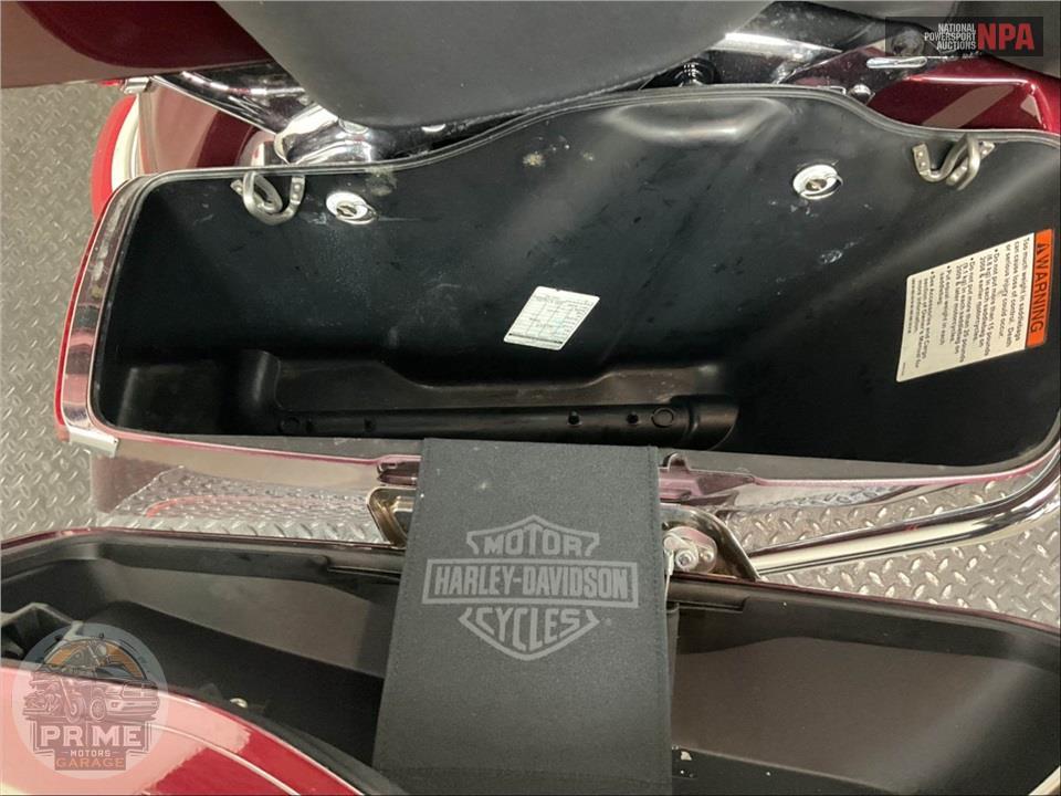 2016 Harley-Davidson FLHTCUL ULTRA CLASSIC LOW — фото 20