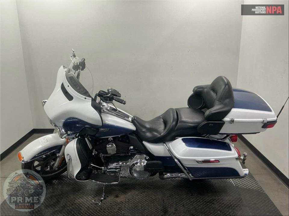 2015 Harley-Davidson FLHTCU ULTRA CLASSIC ELECTRA GLIDE — фото 3