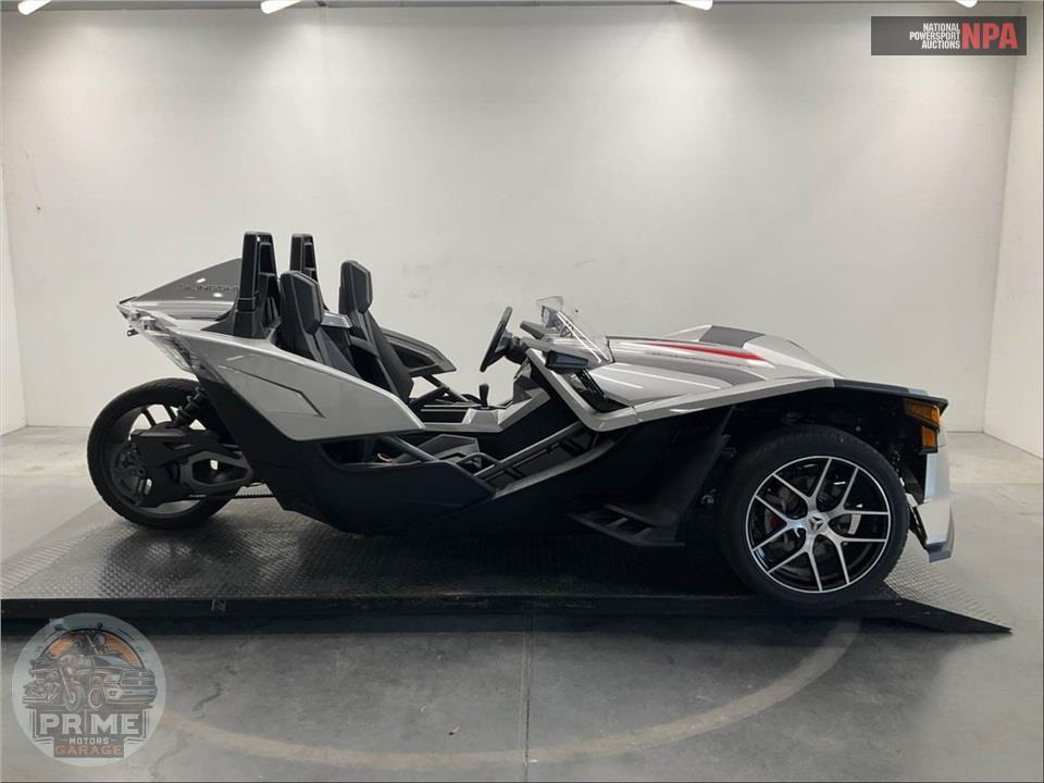2016 Polaris SLINGSHOT SL — фото 1