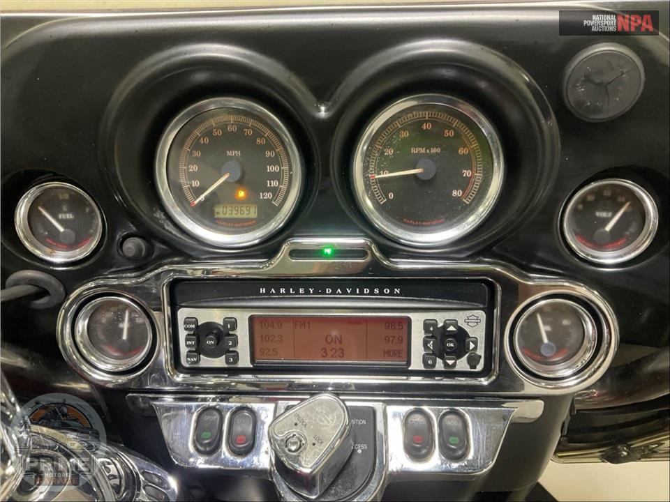 2009 Harley-Davidson FLHTCU ULTRA CLASSIC ELECTRA GLIDE — фото 5