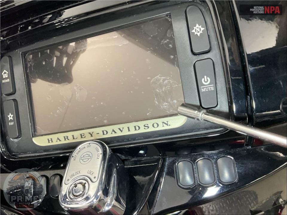 2017 Harley-Davidson FLHTK ULTRA LIMITED — фото 29