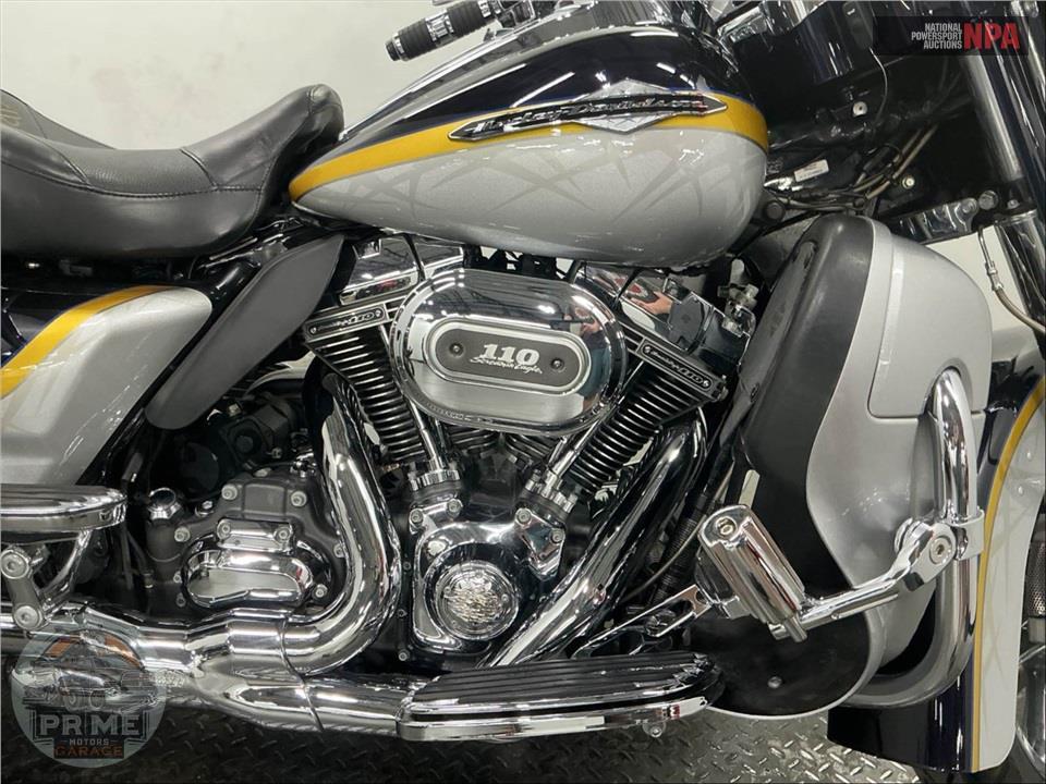 2012 Harley-Davidson FLHTCUSE7 SCREAMIN EAGLE — фото 6