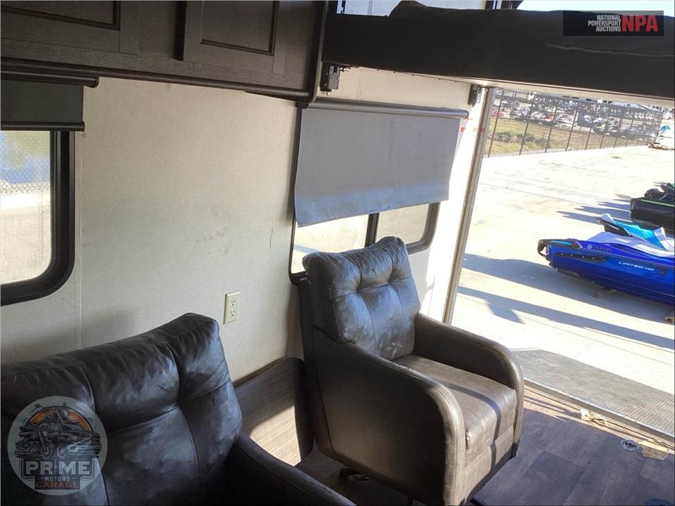 2019 Salem By Forest River M-211SSXL - CRUISE LITE TOY HAULER SERIES — фото 8