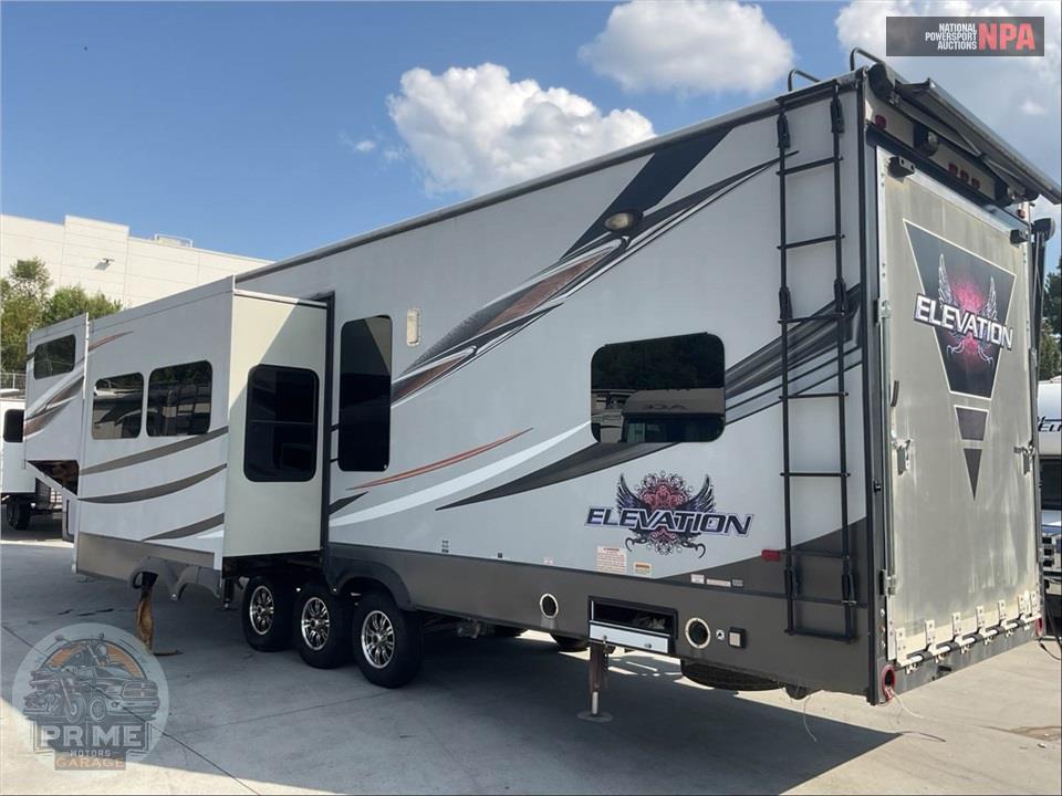 2015 Crossroads Rv TALLADEGA - ELEVATION TOY HAULER TOY HAULER SERIES — фото 3