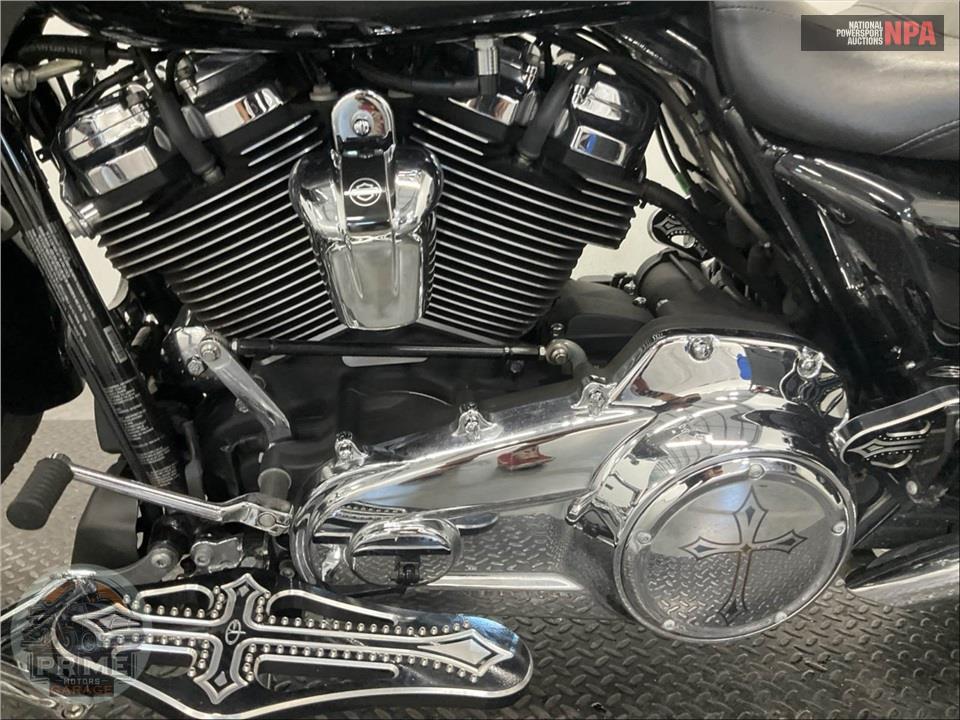2018 Harley-Davidson FLTRX ROAD GLIDE — фото 7