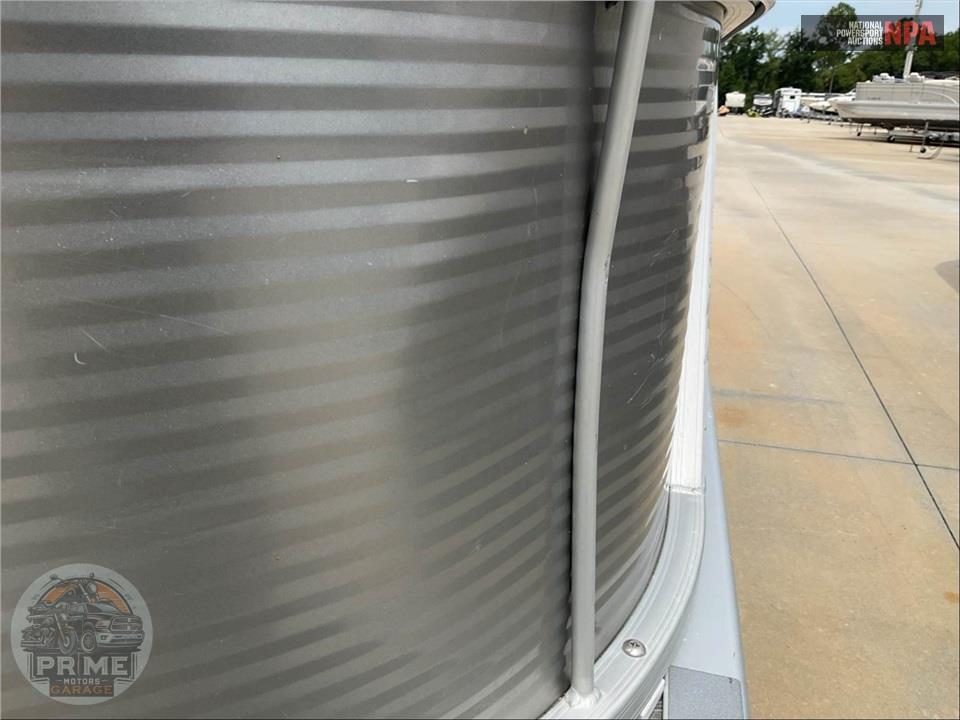 2023 Bennington Pontoons 22 SF(*)S SERIES L=23/E=1-115HP YAMAHA OB — фото 24