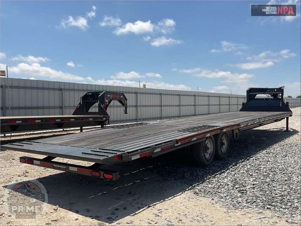 2022 Diamond C Trailers FMAX208 — фото 4