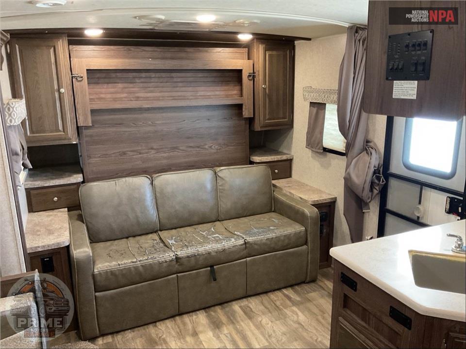 2018 Flagstaff By Forest River M-25BHS - MICRO LITE SERIES — фото 8