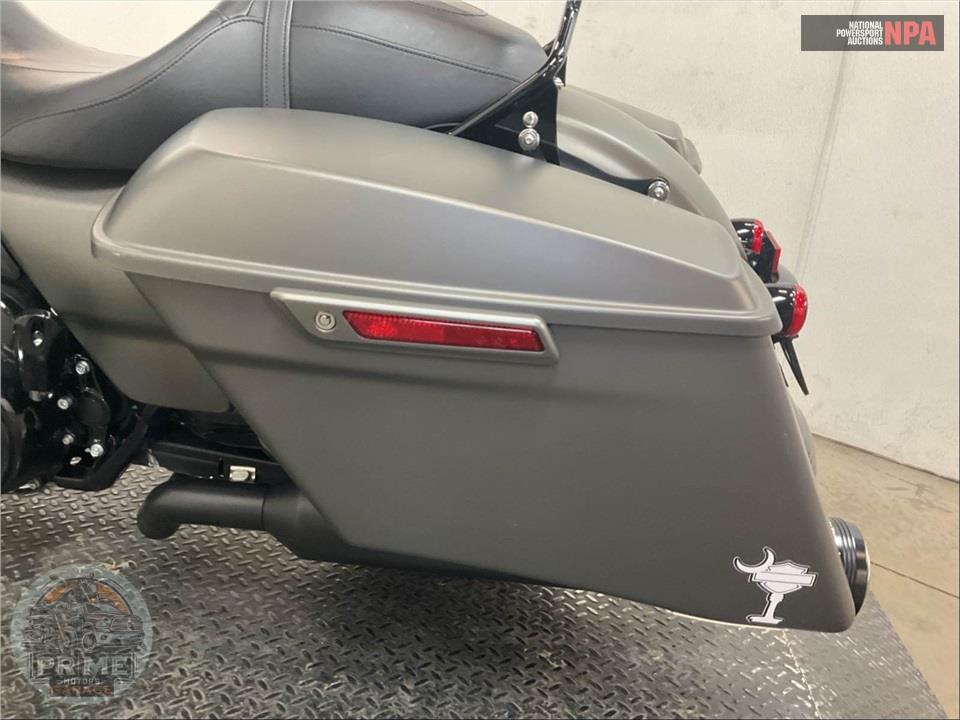 2018 Harley-Davidson FLHRXS ROAD KING SPECIAL — фото 16