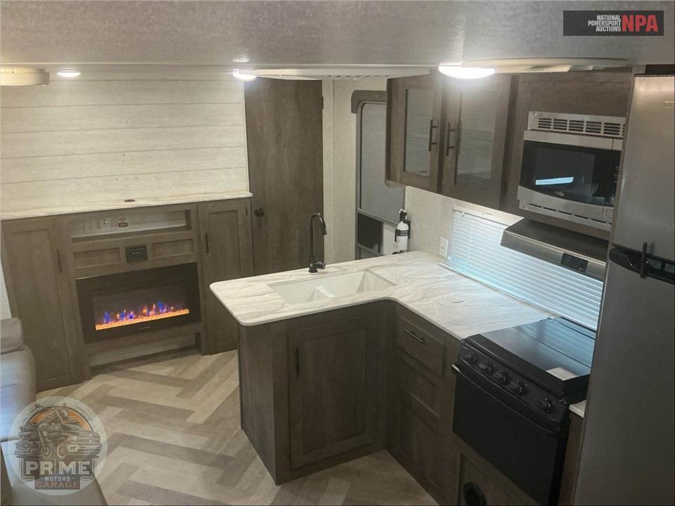 2020 Wildwood By Forest River M-263BHXL X-LITE SERIES — фото 8