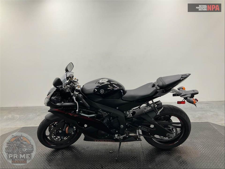2015 Yamaha YZF-R6F RAVEN/WHITE — фото 3