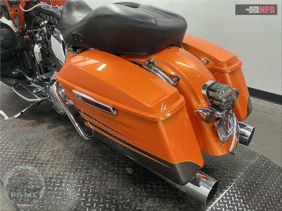 2015 Harley-Davidson FLTRUSE CVO ROAD GLIDE ULTRA — фото 24