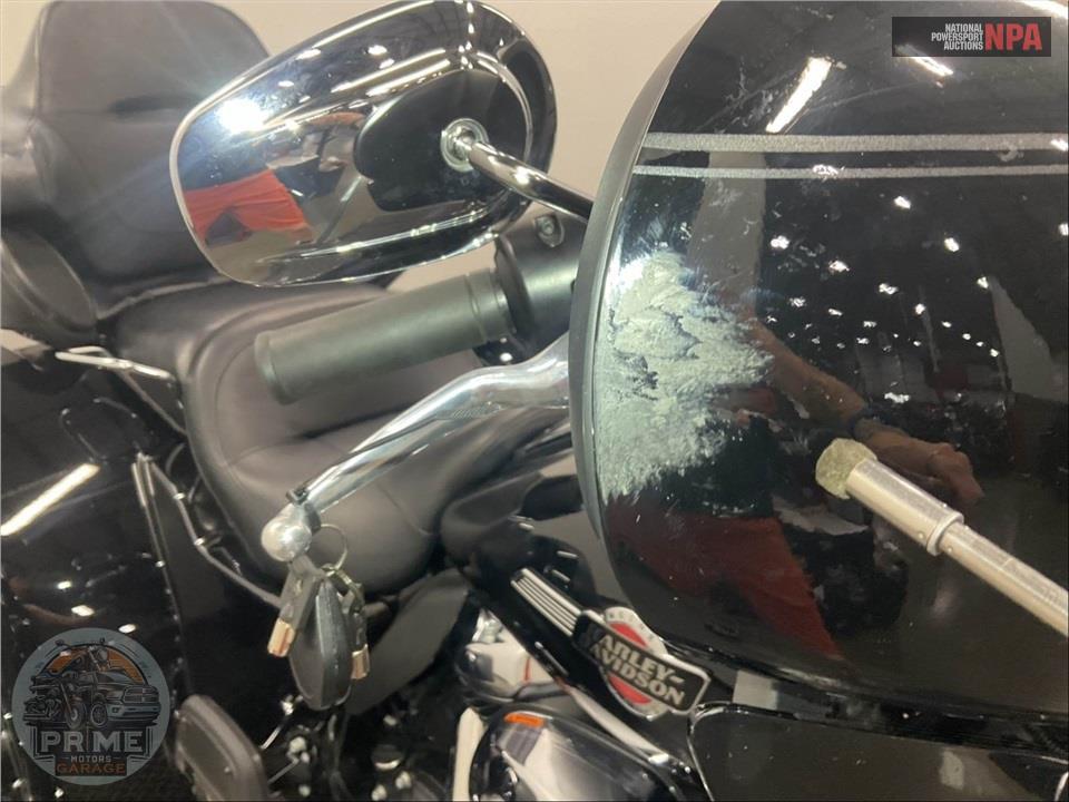 2024 Harley-Davidson FLHTCUTG TRI GLIDE ULTRA CLASSIC — фото 16