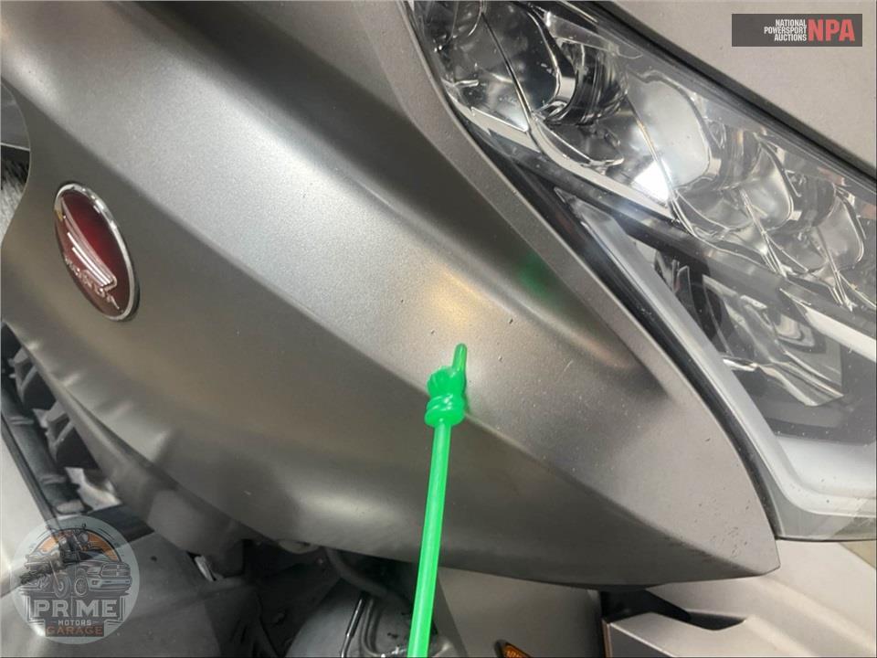 2018 Honda GL1800B GOLDWING (SILVER) — фото 14