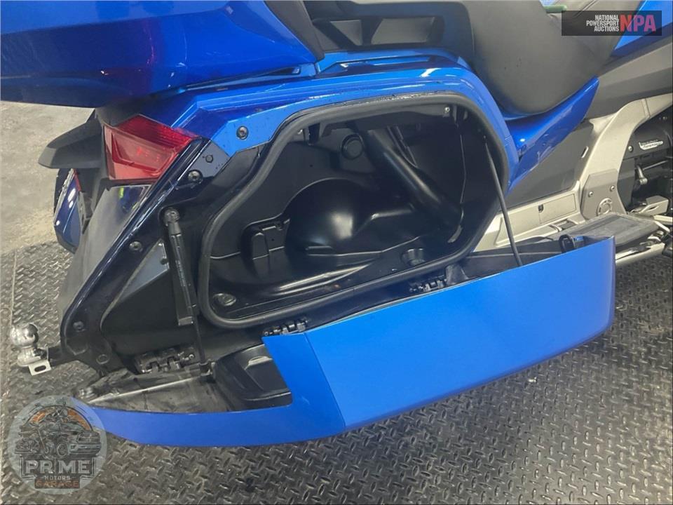 2022 Honda GL1800D GOLDWING TOUR DCT — фото 16