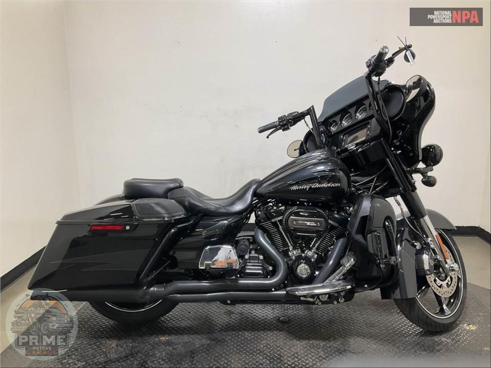 2017 Harley-Davidson FLHXSE CVO STREET GLIDE — фото 1