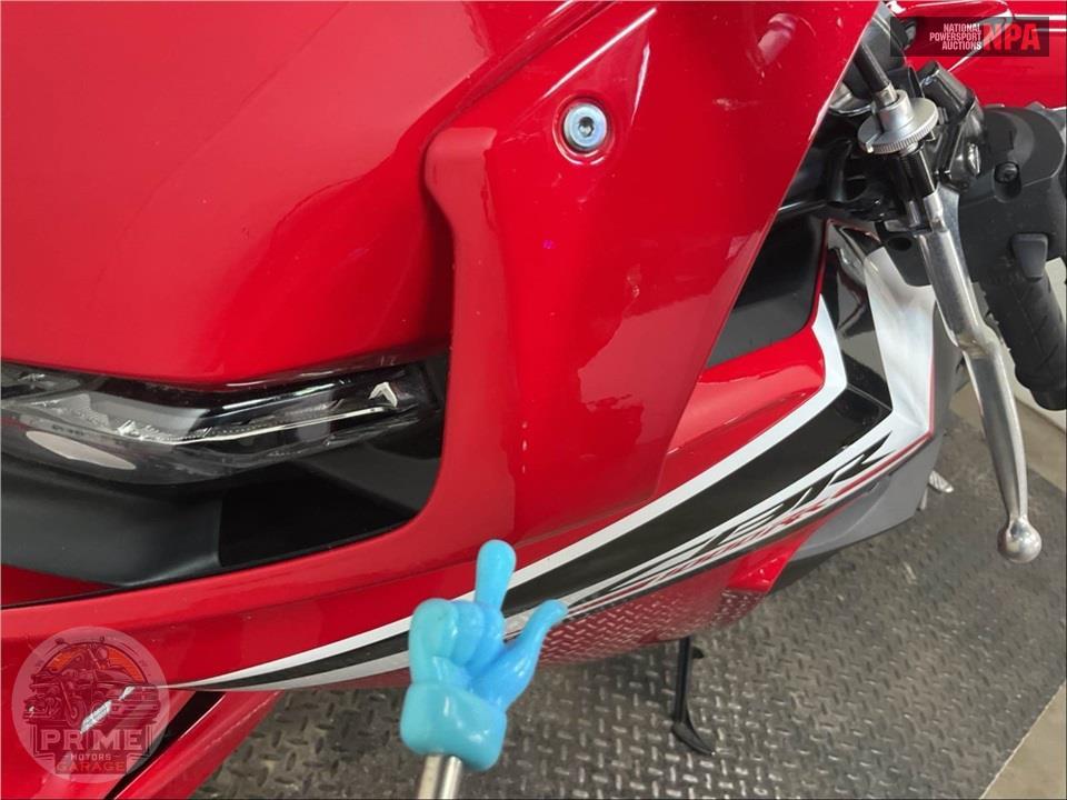 2021 Honda CBR1000RR — фото 13