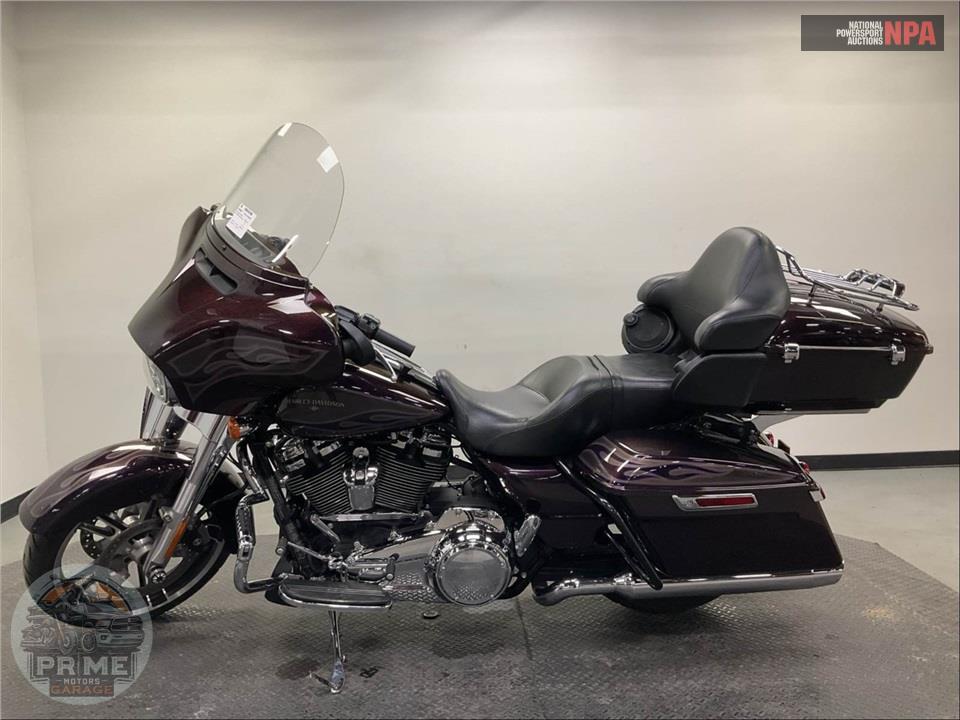 2017 Harley-Davidson FLHXS STREET GLIDE SPECIAL — фото 3