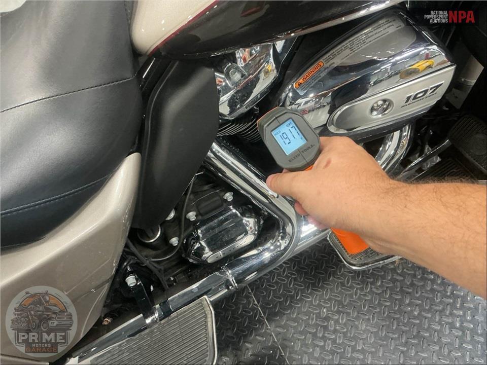2018 Harley-Davidson FLHTCUTG TRI GLIDE ULTRA — фото 8