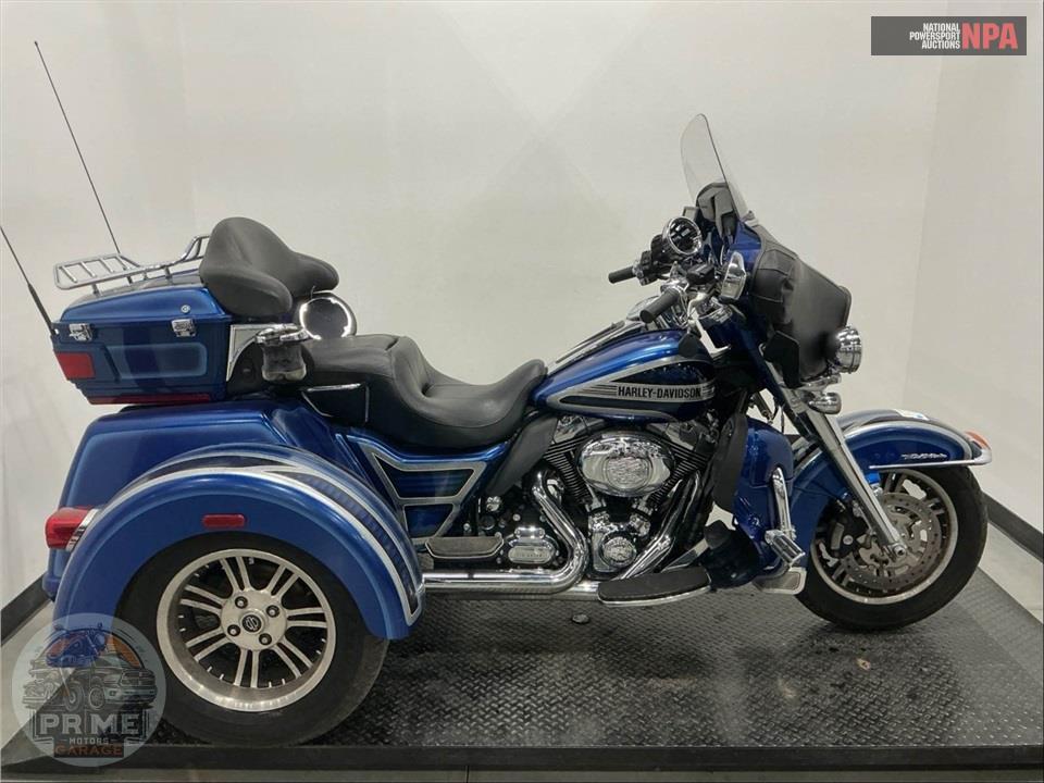 2013 Harley-Davidson FLHTCUTG TRIGLIDE UL CLSC — фото 1