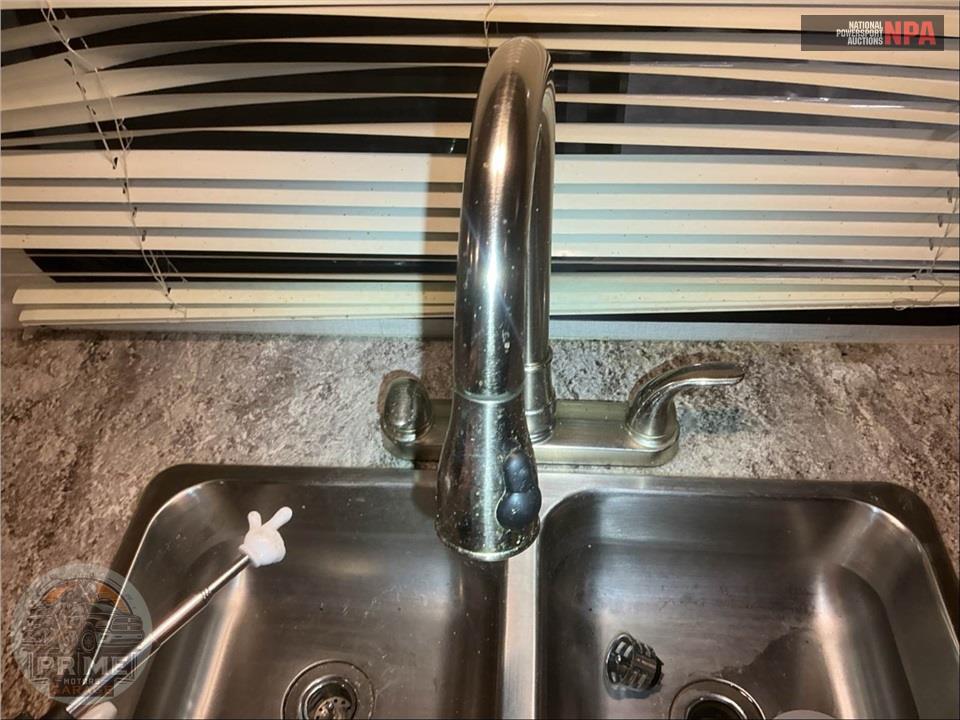 2017 Crossroads Rv M-291 RK - SUNSET TRAIL SUPER LITE SERIES — фото 15