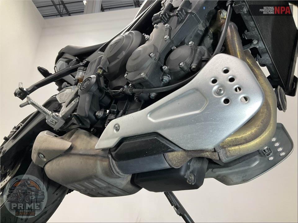 2025 Triumph TRIDENT 660 TRIPLE TRIBUTE EDITION — фото 26