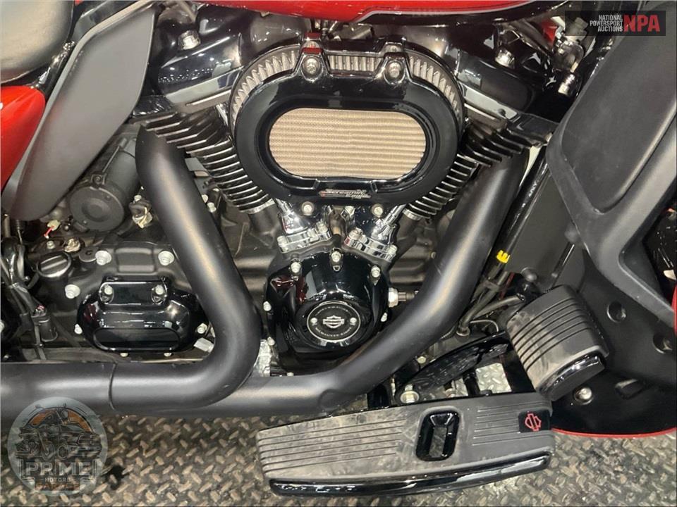 2025 Harley-Davidson FLHTCUTG TRI GLIDE ULTRA CLASSIC — фото 6