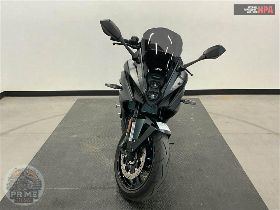 2025 Suzuki GSX800FRQM5 GSX-8R — фото 2