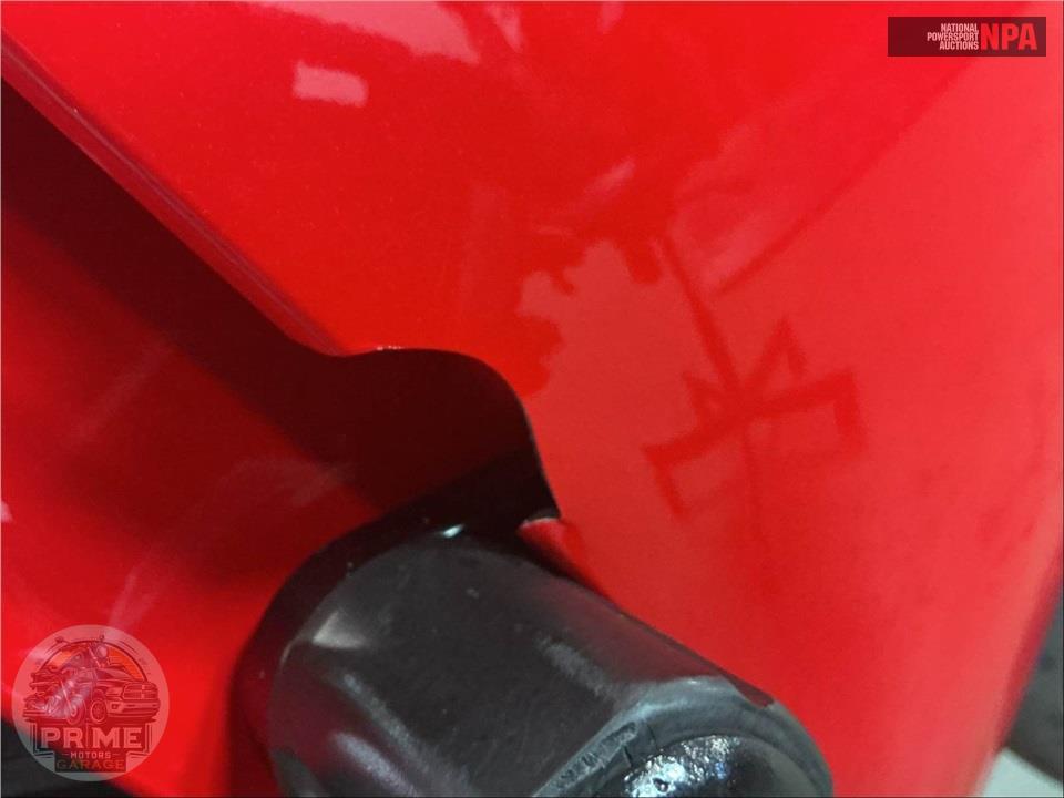 2014 Yamaha YZF-R1 (RAPID RED/MATTE GRAY) — фото 17