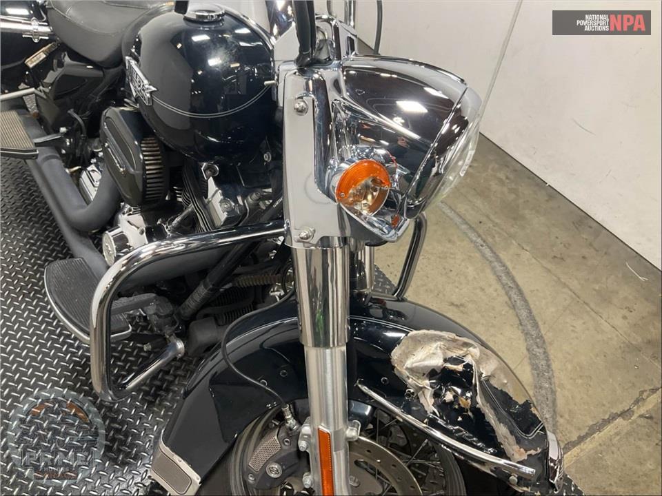 2012 Harley-Davidson FLHRC ROAD KING CLSC — фото 36