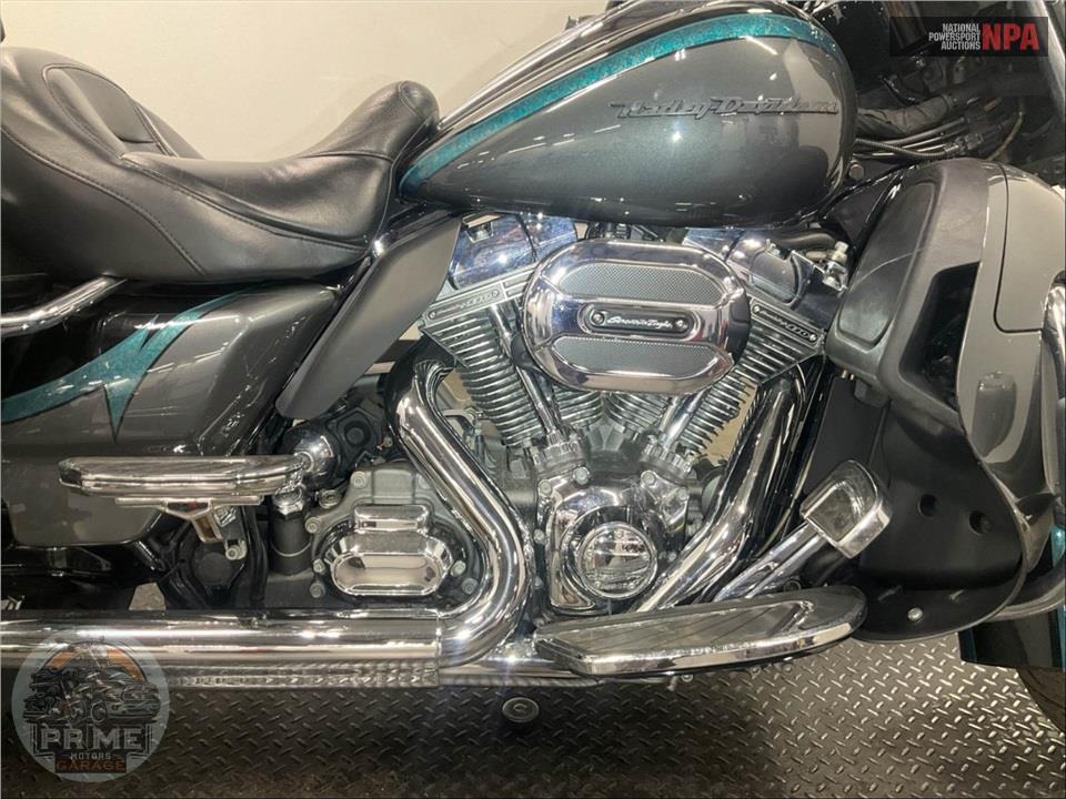2015 Harley-Davidson FLHTKSE CVO ULTRA LIMITED — фото 6