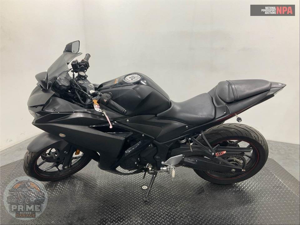 2017 Yamaha YZF-R3 — фото 3