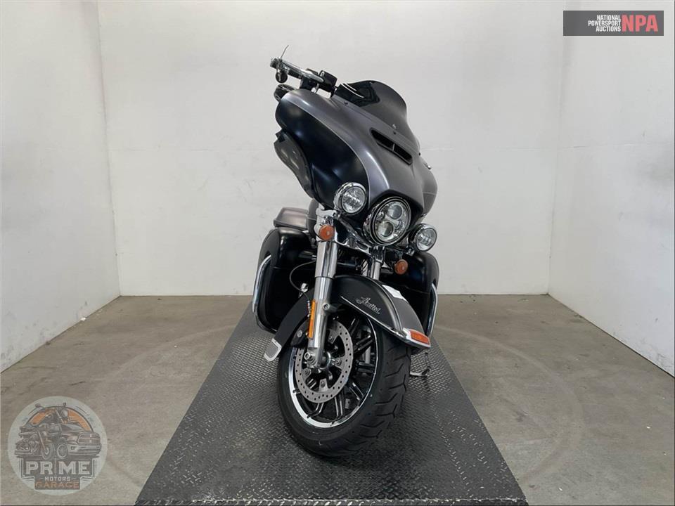 2017 Harley-Davidson FLHTKL ULTRA LIMITED LOW — фото 2