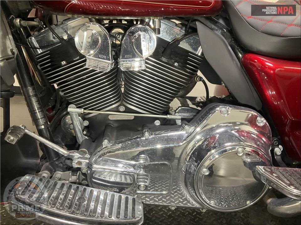 2009 Harley-Davidson FLHTCUTG TRIGLIDE ULTRA CLASSIC — фото 7