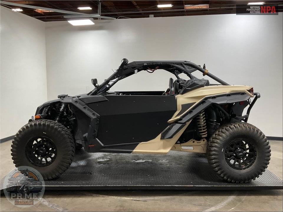 2021 Can-Am MAVERICK X3 DS TURBO (DESERT TAN & CARBON BLACK) — фото 3