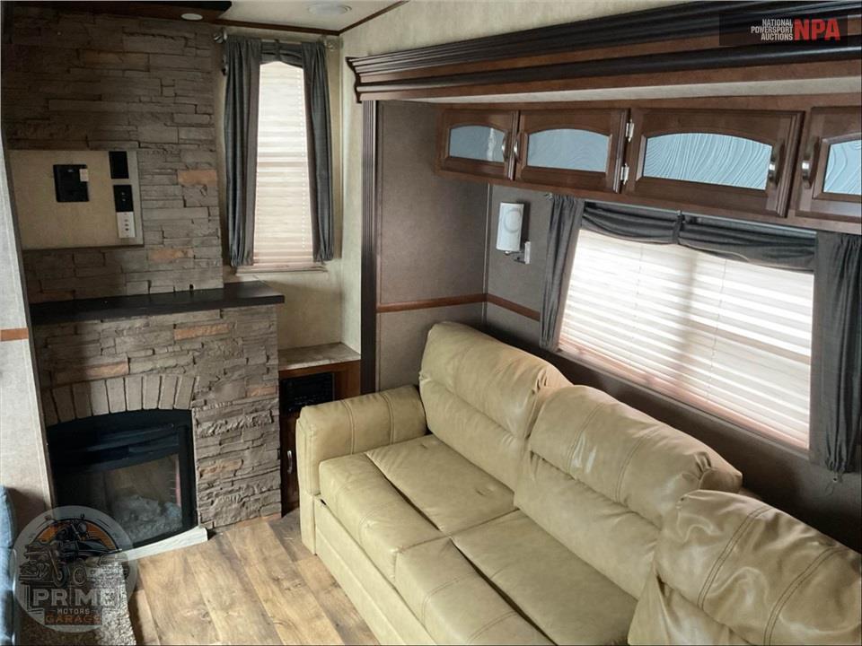 2016 Salem By Forest River M-327RE - HEMISPHERE LITE FIFTH WHEEL SERIES — фото 6
