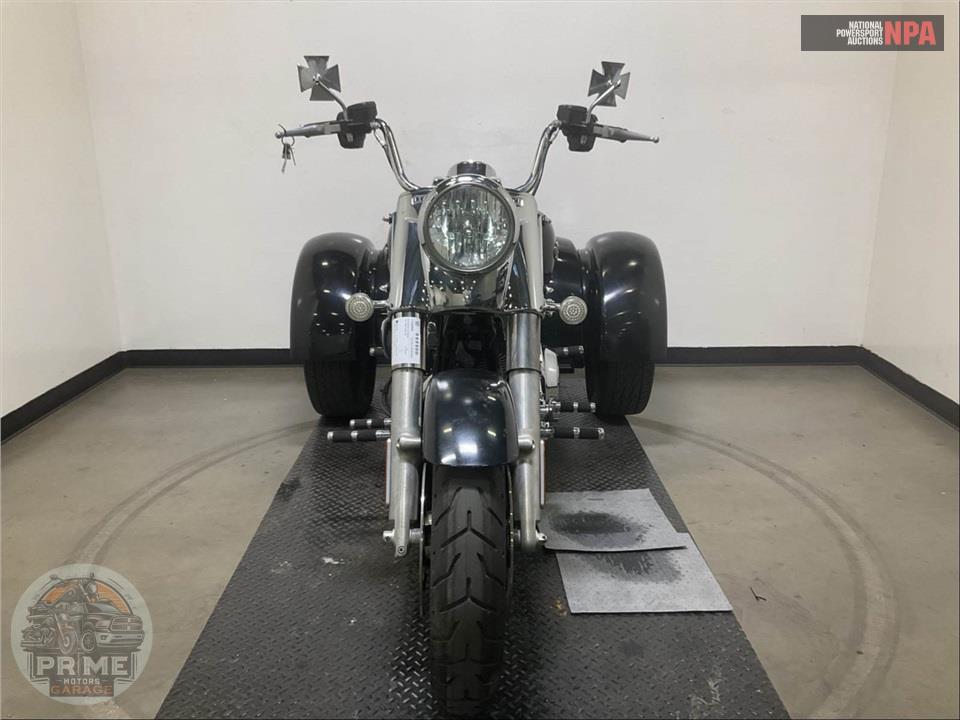 2015 Harley-Davidson FLRT FREE WHEELER — фото 2