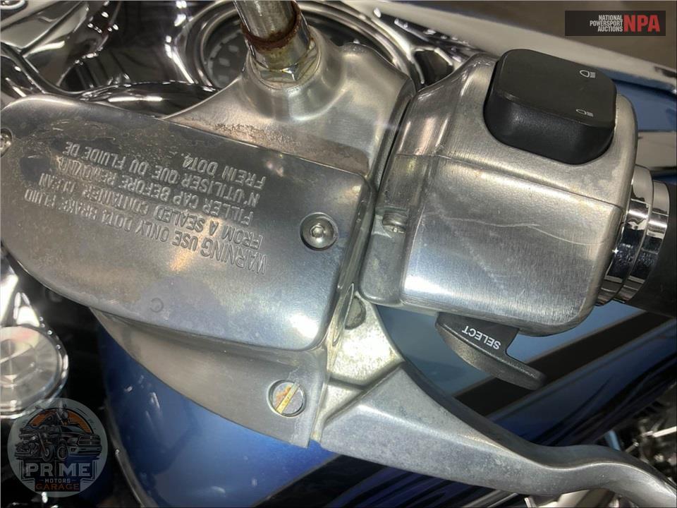 2011 Yamaha XV19CSAL/C RAIDER S BLUE — фото 24