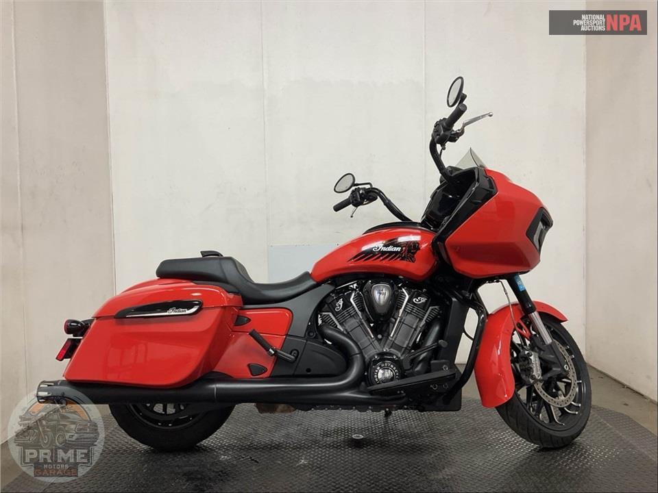 2024 Indian Motorcycle CHALLENGER DARK HORSE W/AUDIO (BLACK) — фото 1