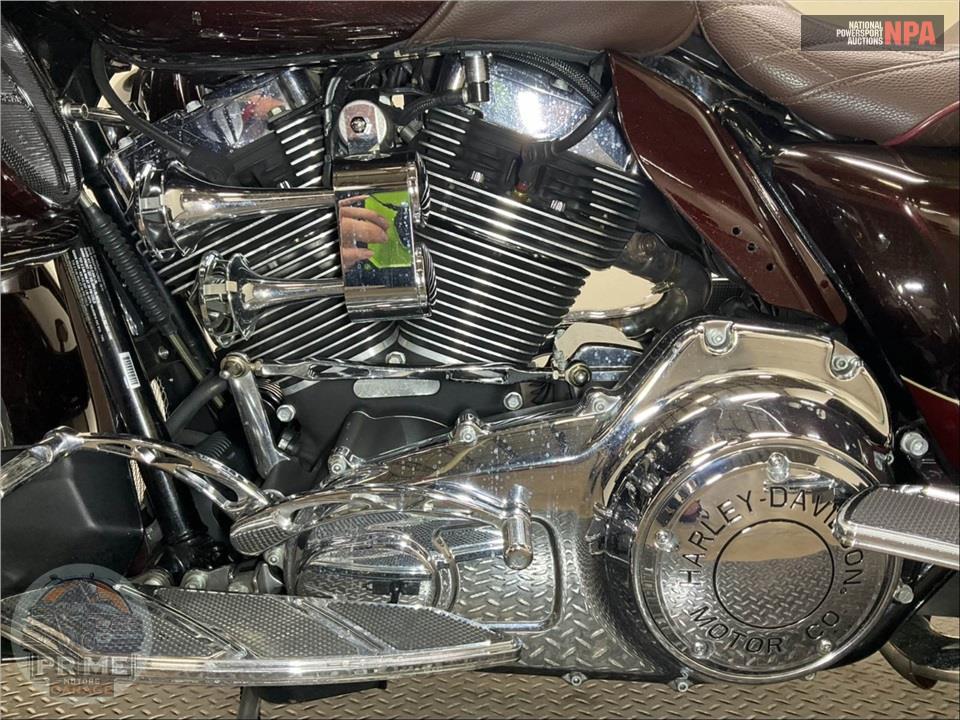 2011 Harley-Davidson FLTRU ROAD GLIDE ULTRA — фото 7