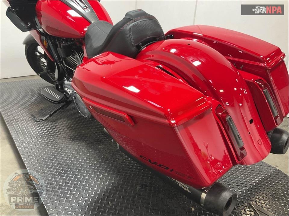 2025 Harley-Davidson FLTRXSTSE CVO ROAD GLIDE ST — фото 17