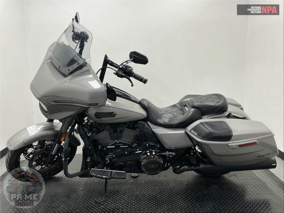 2023 Harley-Davidson FLHXSE CVO STREET GLIDE — фото 3