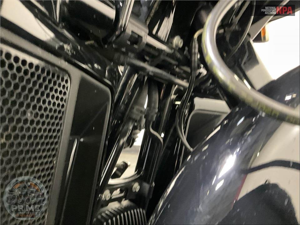 2023 Harley-Davidson FLTRK ROAD GLIDE LIMITED — фото 10